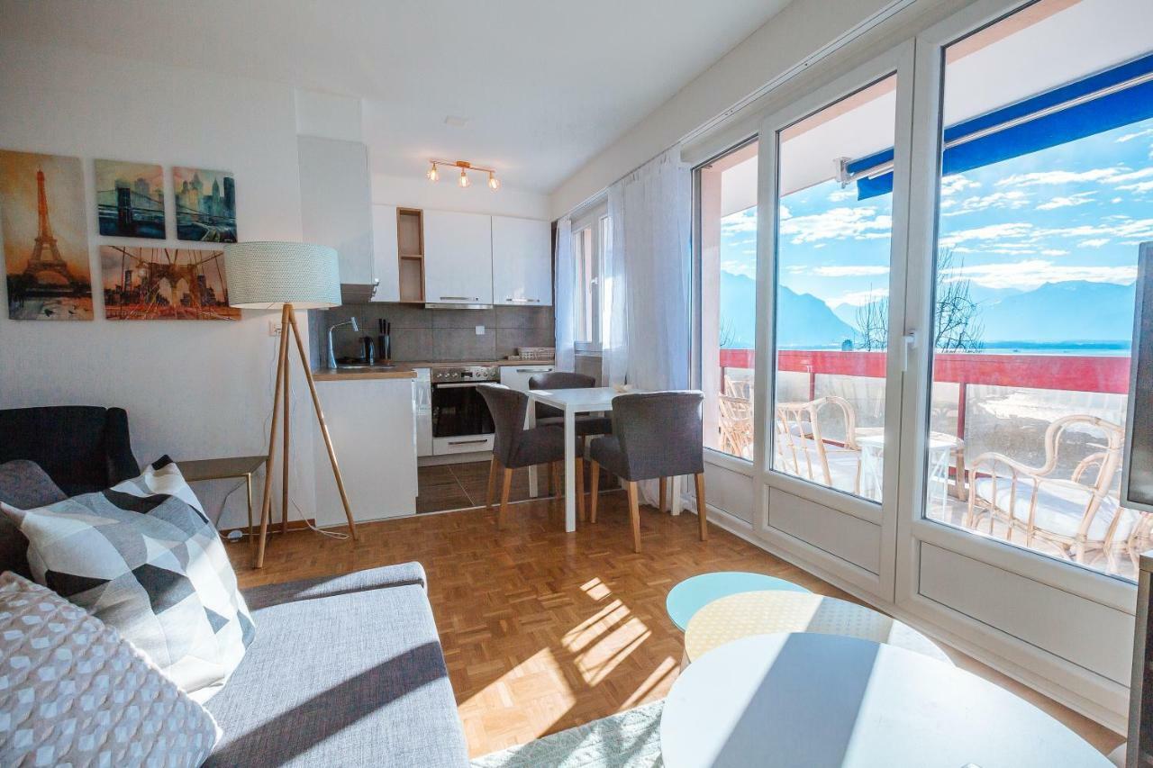 Terrace With Lake & Mountain View مونترو المظهر الخارجي الصورة